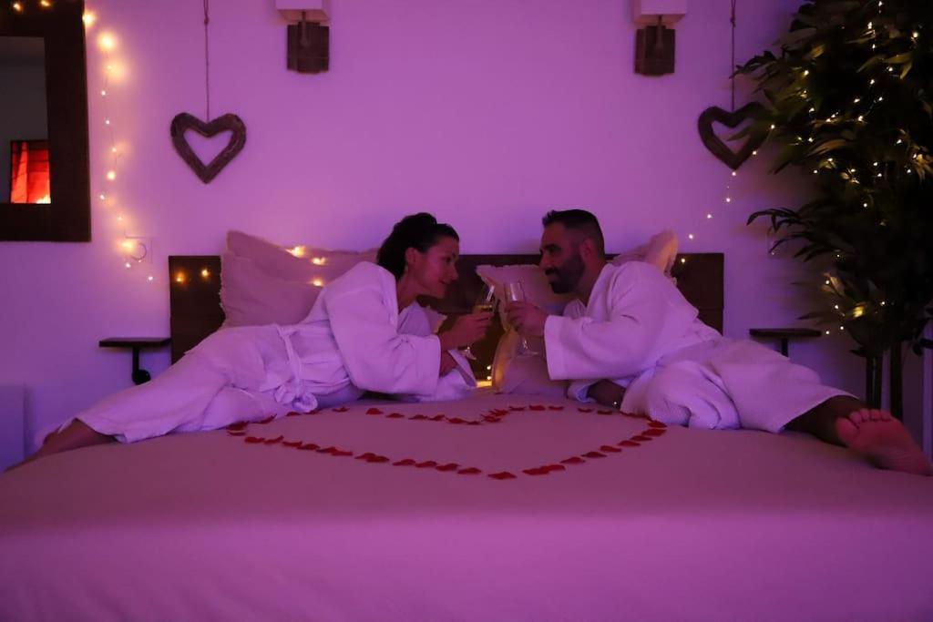 Love Room Unique - Sauna / Jacuzzi Charleville-Mézières المظهر الخارجي الصورة
