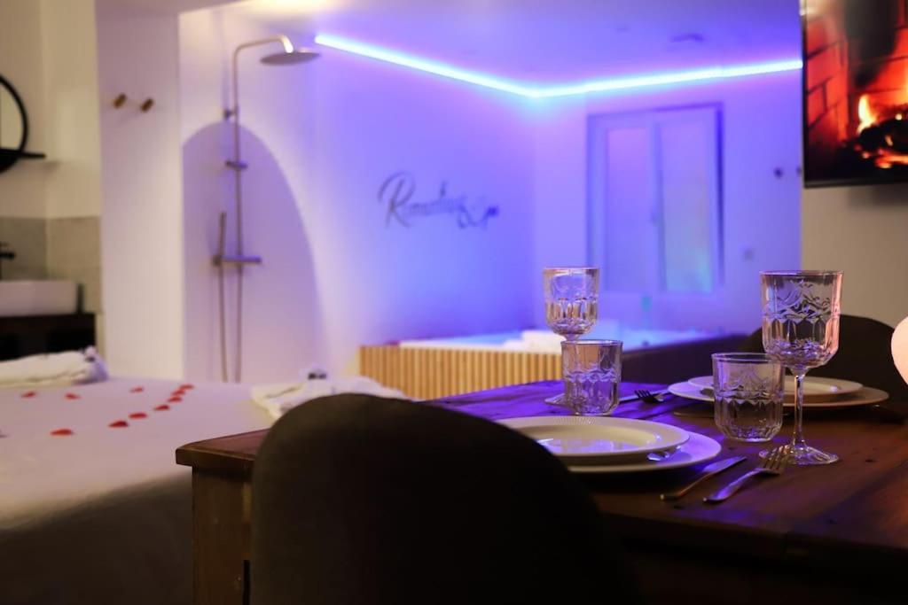 Love Room Unique - Sauna / Jacuzzi Charleville-Mézières المظهر الخارجي الصورة