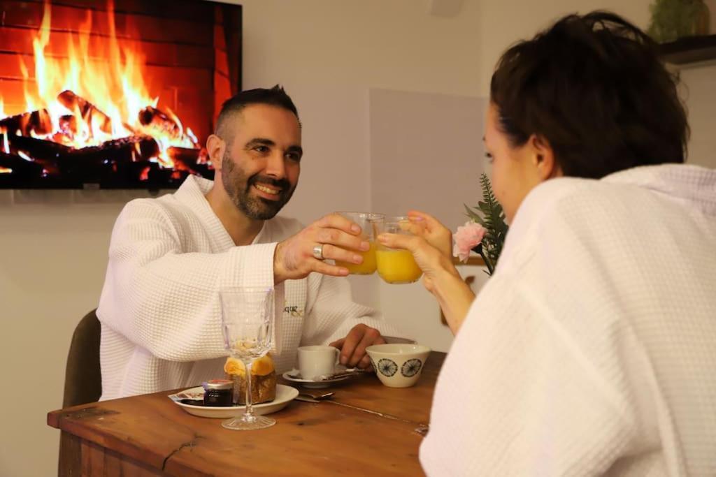 Love Room Unique - Sauna / Jacuzzi Charleville-Mézières المظهر الخارجي الصورة