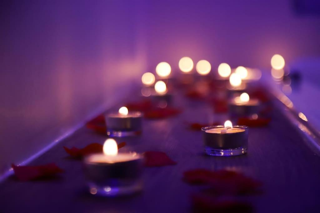 Love Room Unique - Sauna / Jacuzzi Charleville-Mézières المظهر الخارجي الصورة